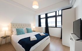Lovelystay - A Modern & Homely 2Br Steps From Aliados